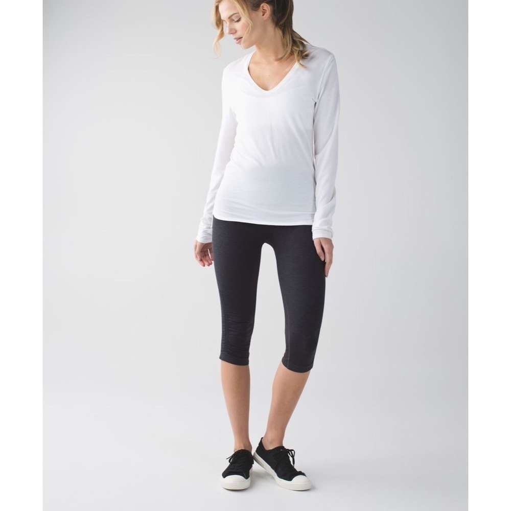 Lululemon In The Flow Crop II Heathered Deep Coal Gray Leggings EUC Size 6 - Picture 5 of 11